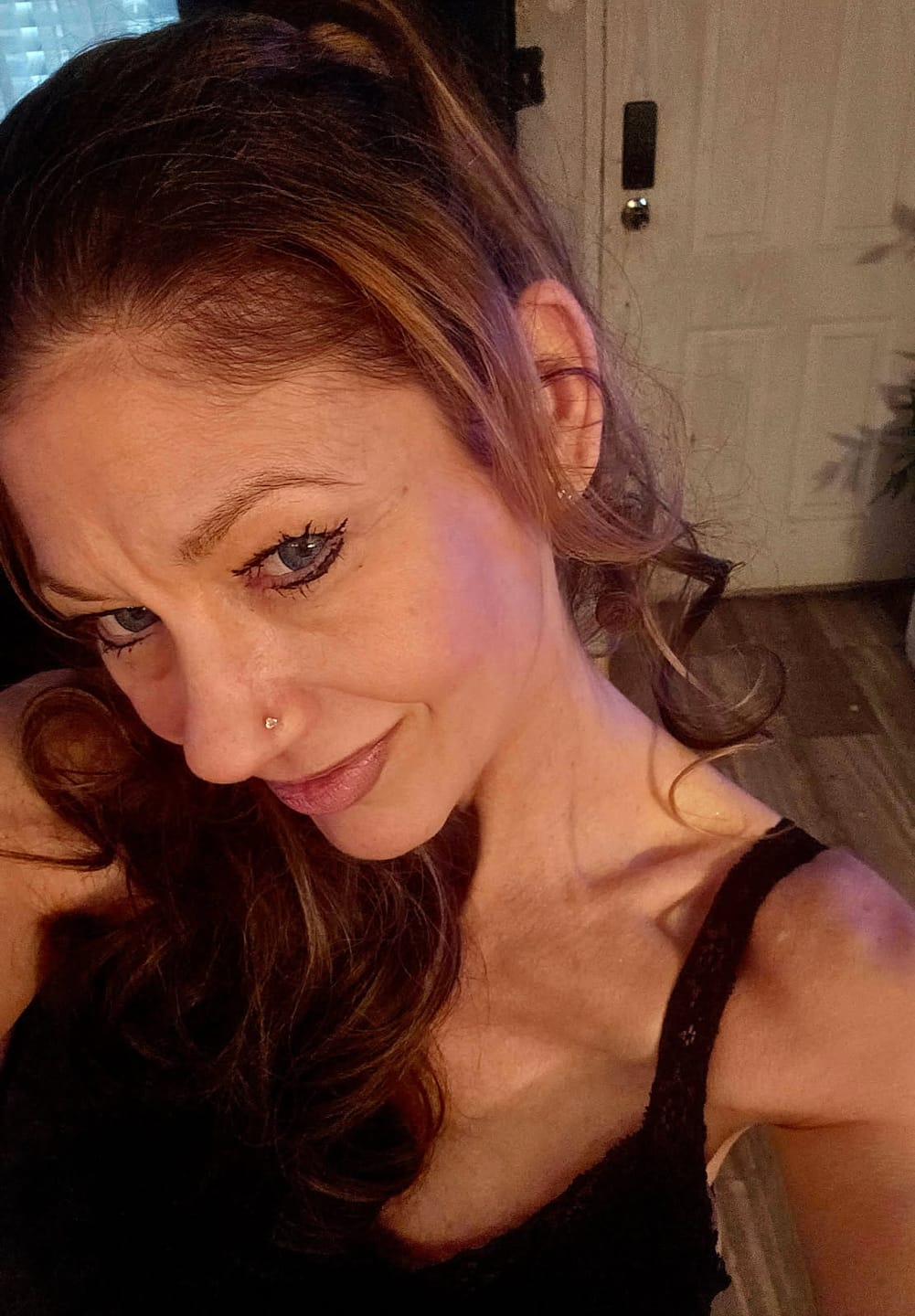 Customer photo review of New York Blue Prescription Coloured Contact Lenses