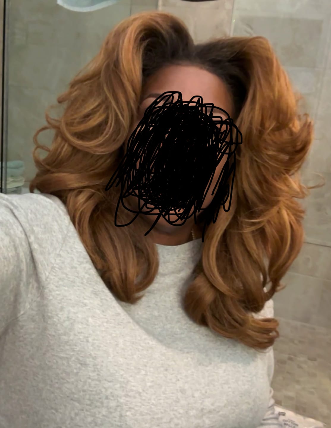 Customer photo review of Outre Perfect Hairline Glueless 13x6 HD Swiss Lace Front Wig - JULIANNE