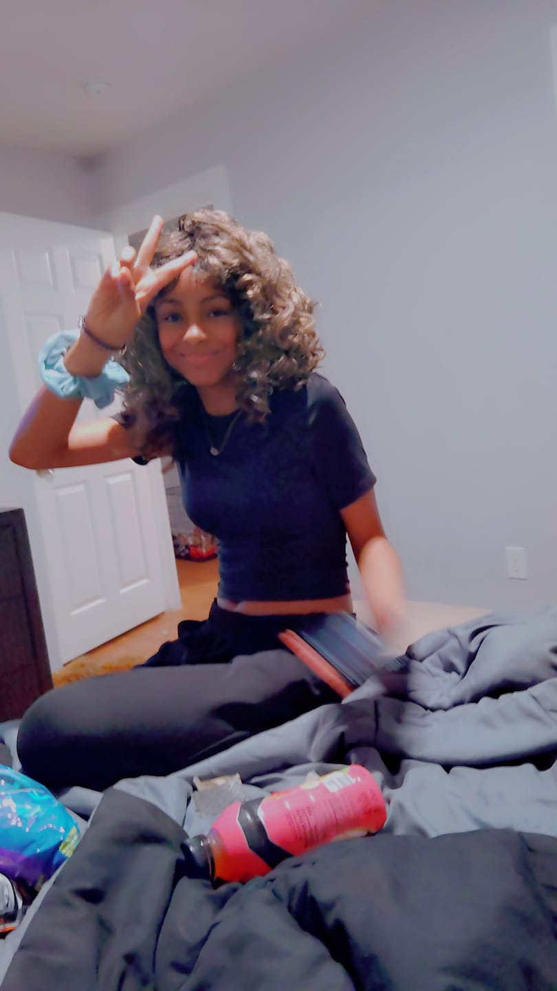 Customer photo review of Sensationnel Dashly Full Wig - UNIT 20