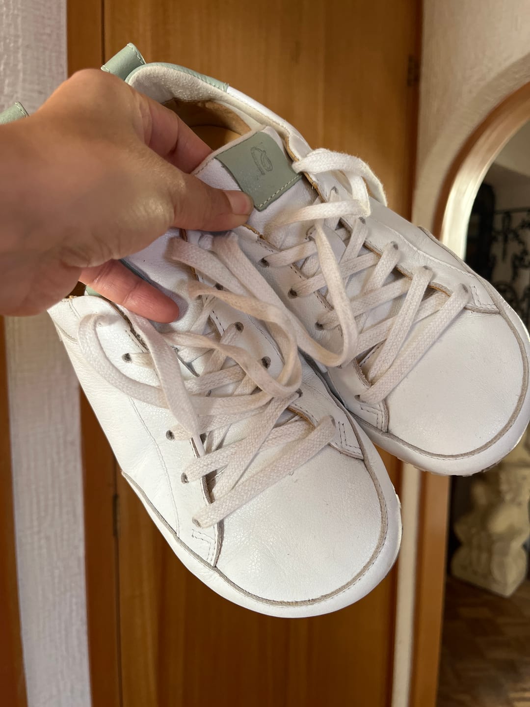 Customer photo review of Zapatilla A1. Blanca Romero