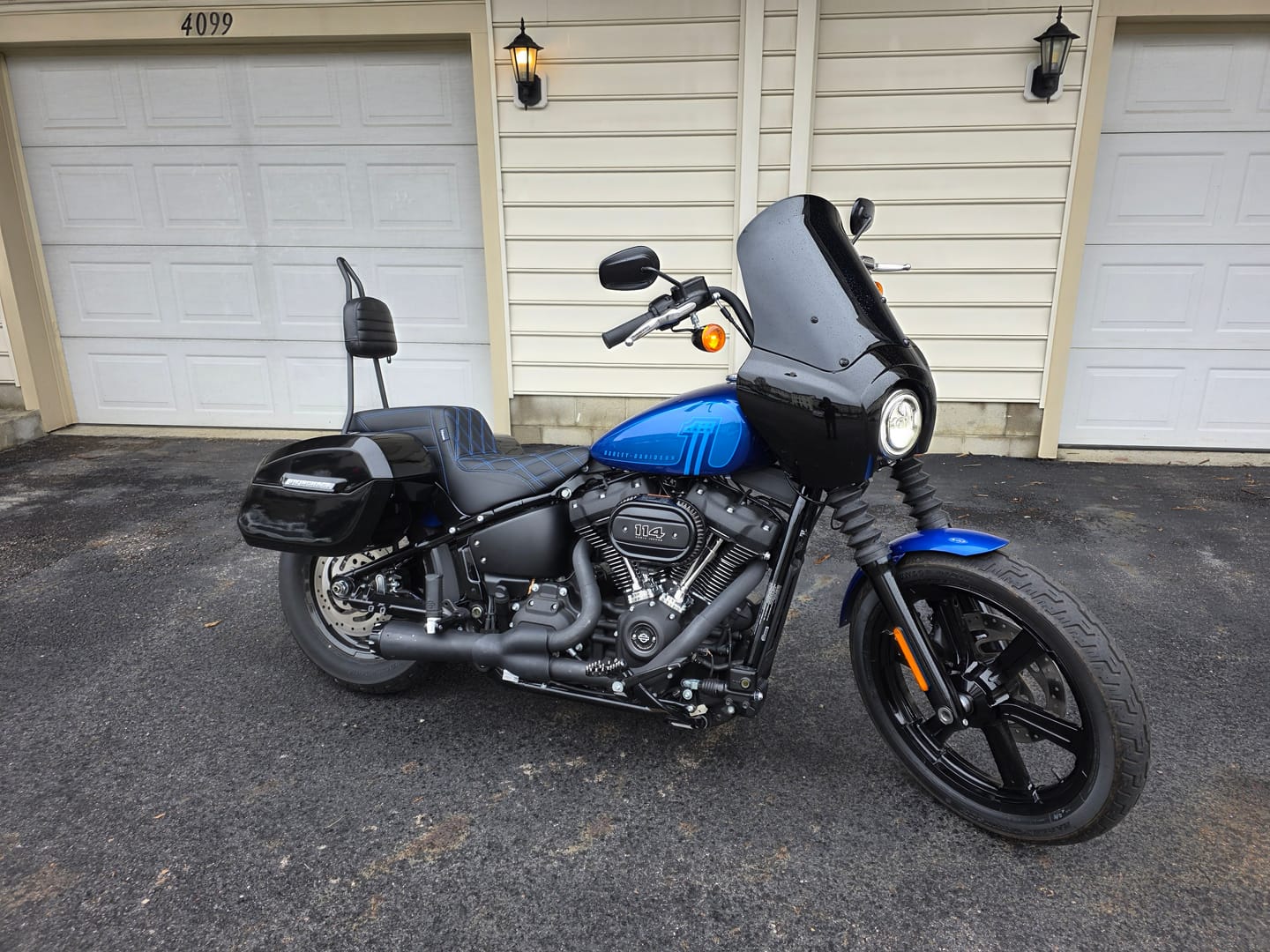 Customer photo review of Iron Born Blade 25" Sissy Bar for Harley Softail Street Bob Matte Black