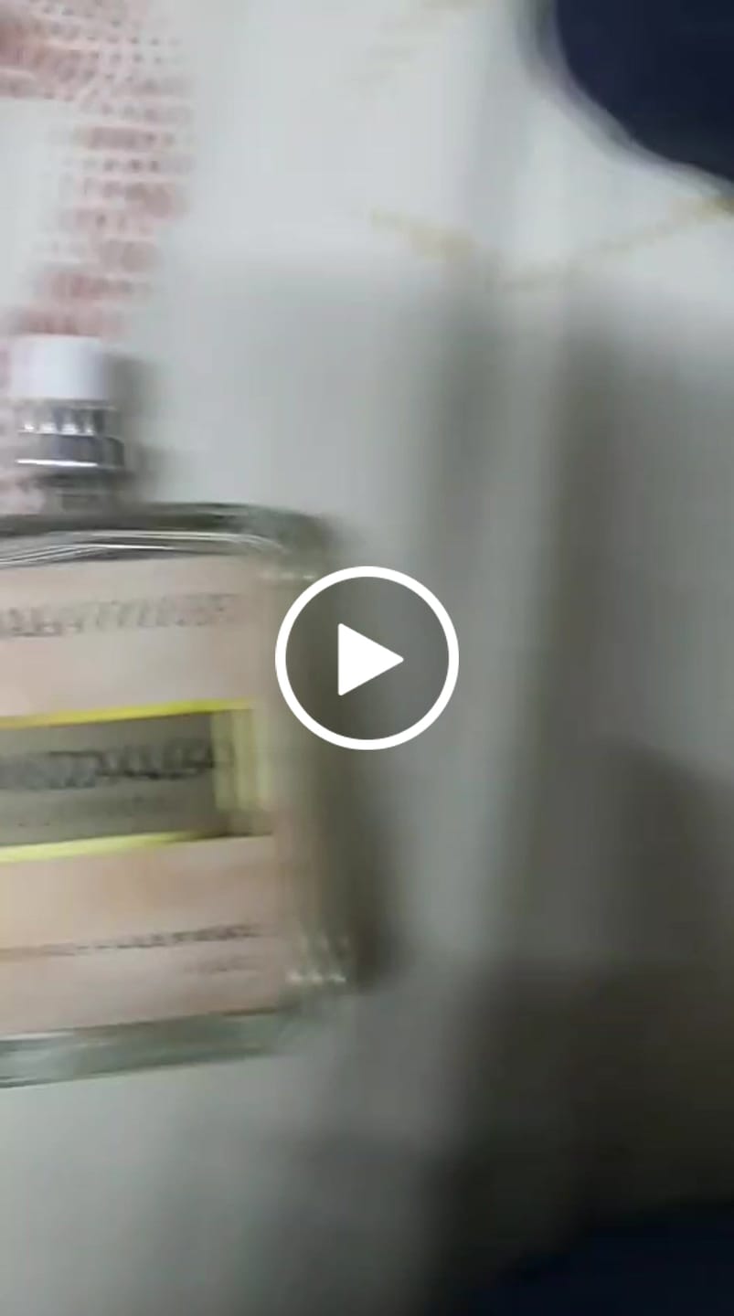 Customer video review of Blossom Burst - Inspirado en FLOWERBOMB de VIKTOR & ROLF 100ml “Taylor Swift”-