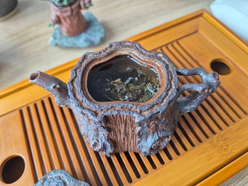 Customer photo review of Mini Pine Stump Yixing Teapot  80ml