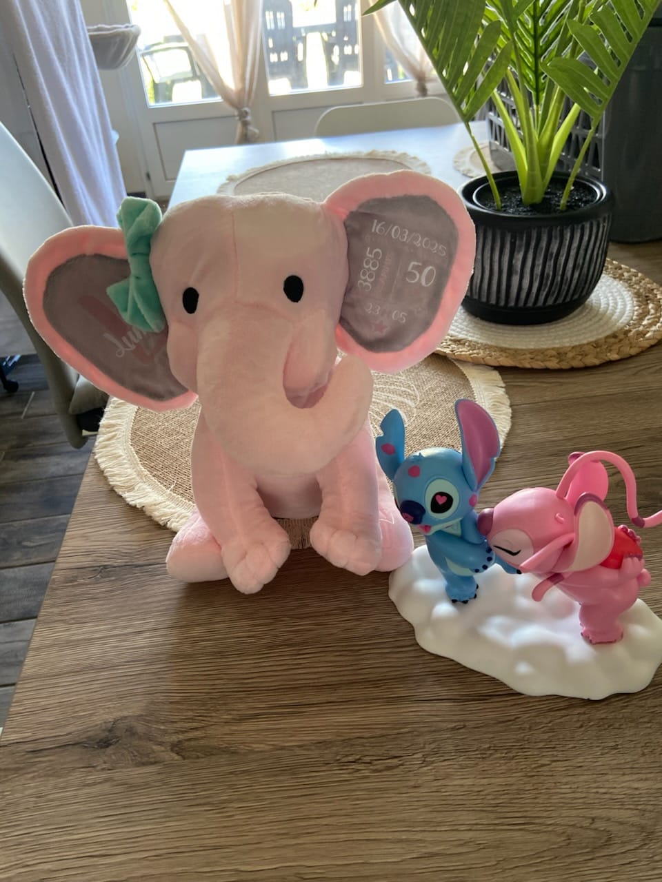 Customer photo review of Pour la naissance - Éléphant câlin personnalisable avec la date de naissance et le nom pour les nouveau-nés