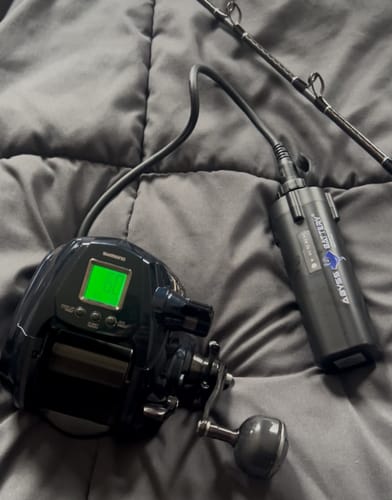 Customer photo review of ABYSS Deep-Drop Electric Fishing Reel 10Ah Battery for Tanacom/Beastmaster/Forcemaster/Seaborg 500-750 Kit