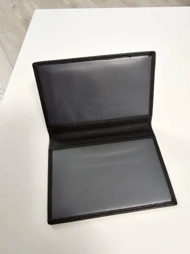 Customer photo review of Étui Passeport en Cuir Grainé