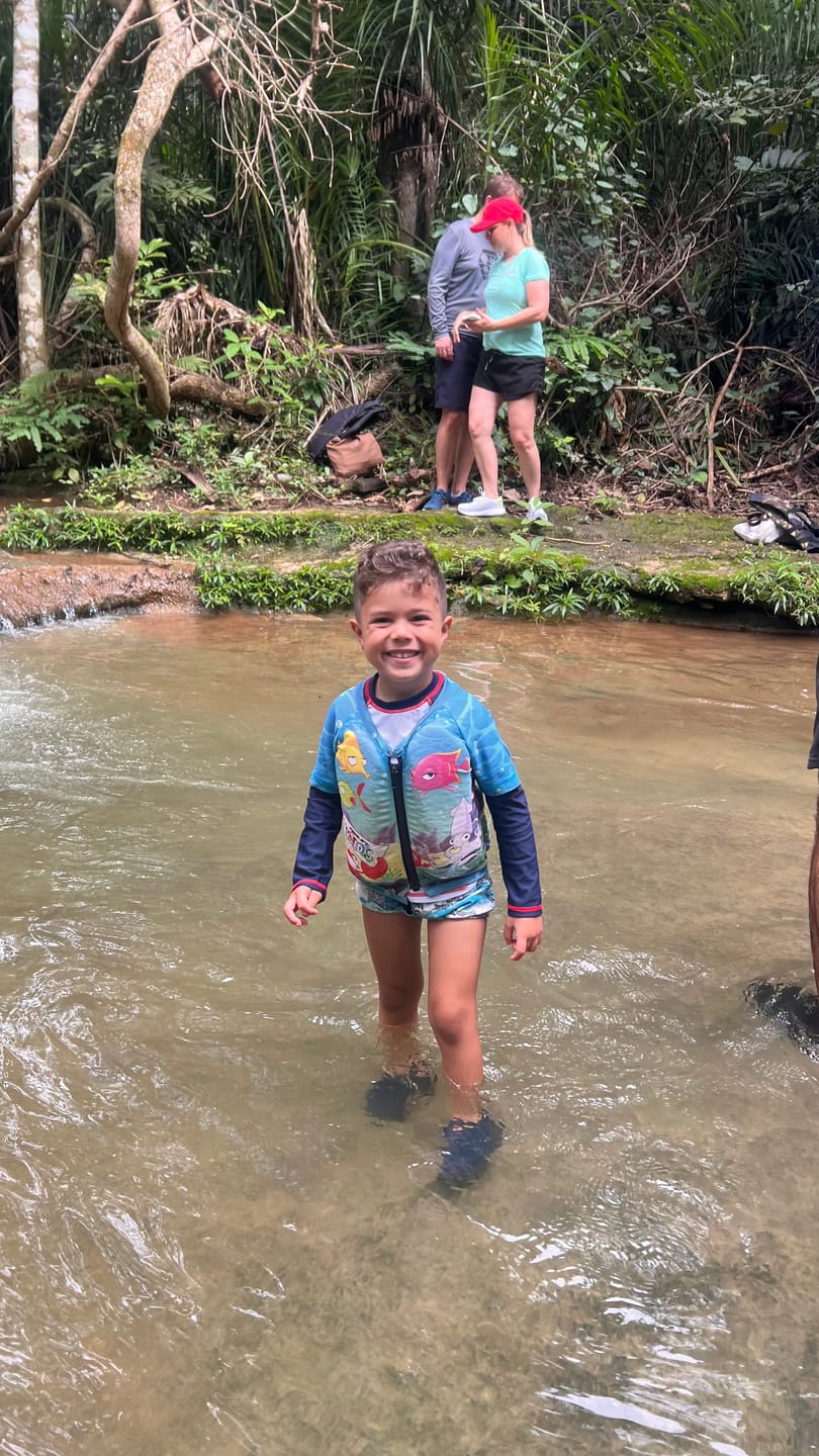 Customer photo review of Camisa Flutuadora Infantil Floater