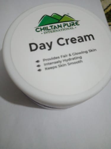 Customer photo review of Day Cream – Promotes Blood Circulation , Reduces Aging Signs & Removes Sun Tan 50ml