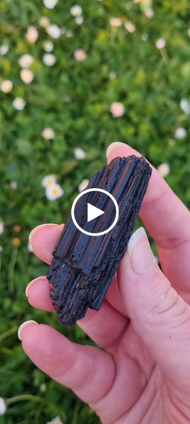Customer video review of Tourmaline noire brute