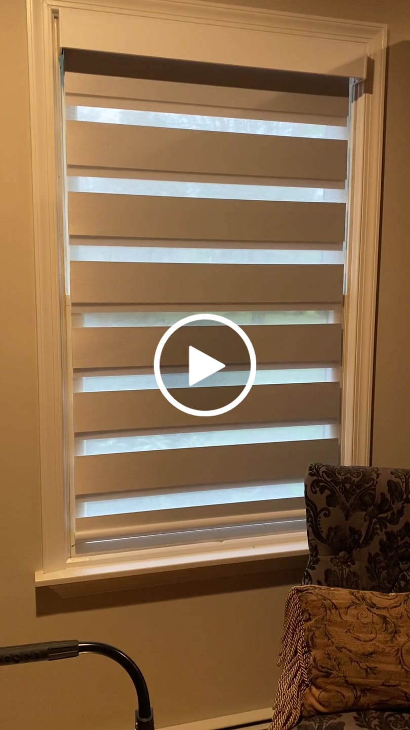 Customer video review of SmartWings Motorized Zebra Shades 90% Blackout 95mm Astrid