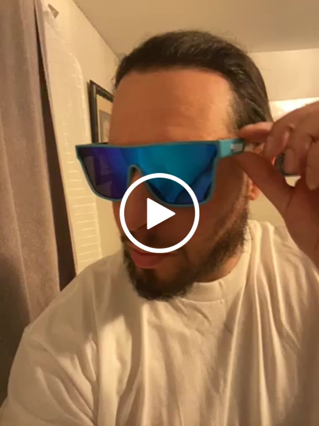 Customer video review of 80Eighty® Fubsy Shirt