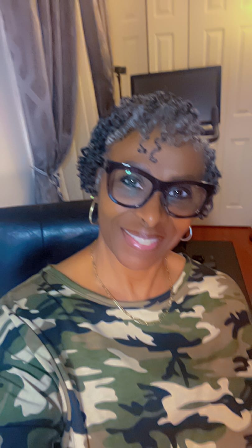 Customer photo review of Vanilla Bean Defining Curl Cream – Hydration & Definition for Curls That Shine