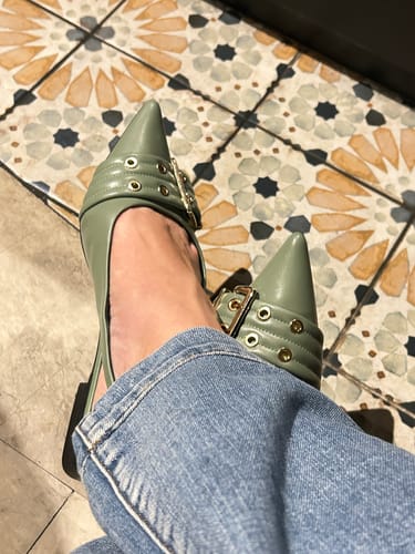 Customer photo review of Taylor Flat Olive Leather