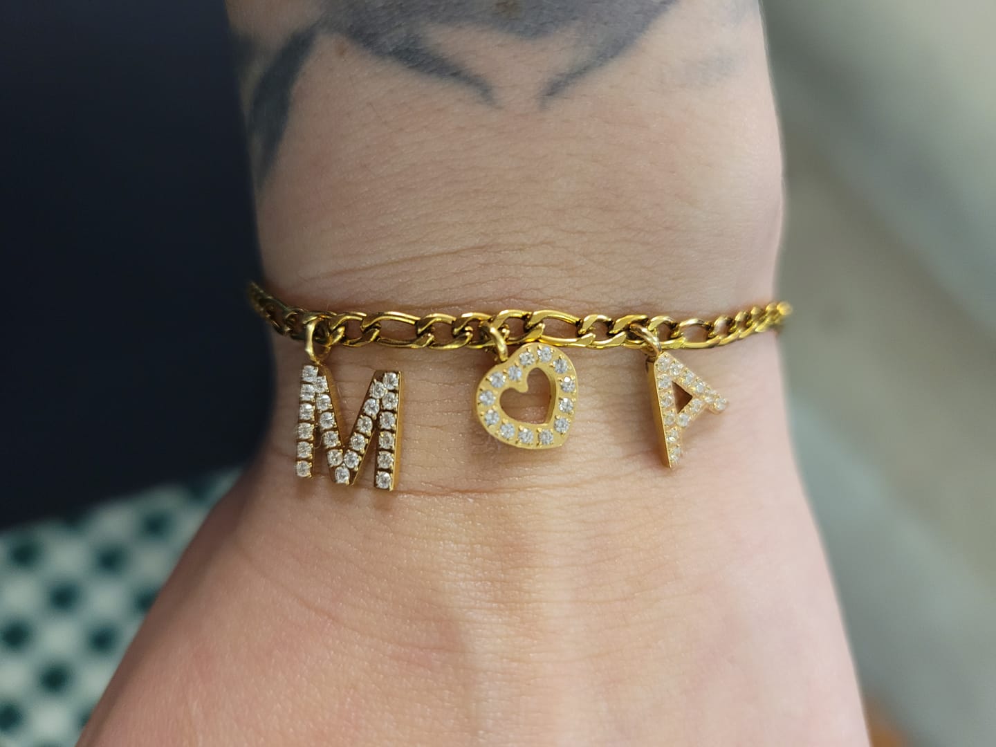 Customer photo review of Initiale Armband | 18K vergoldet