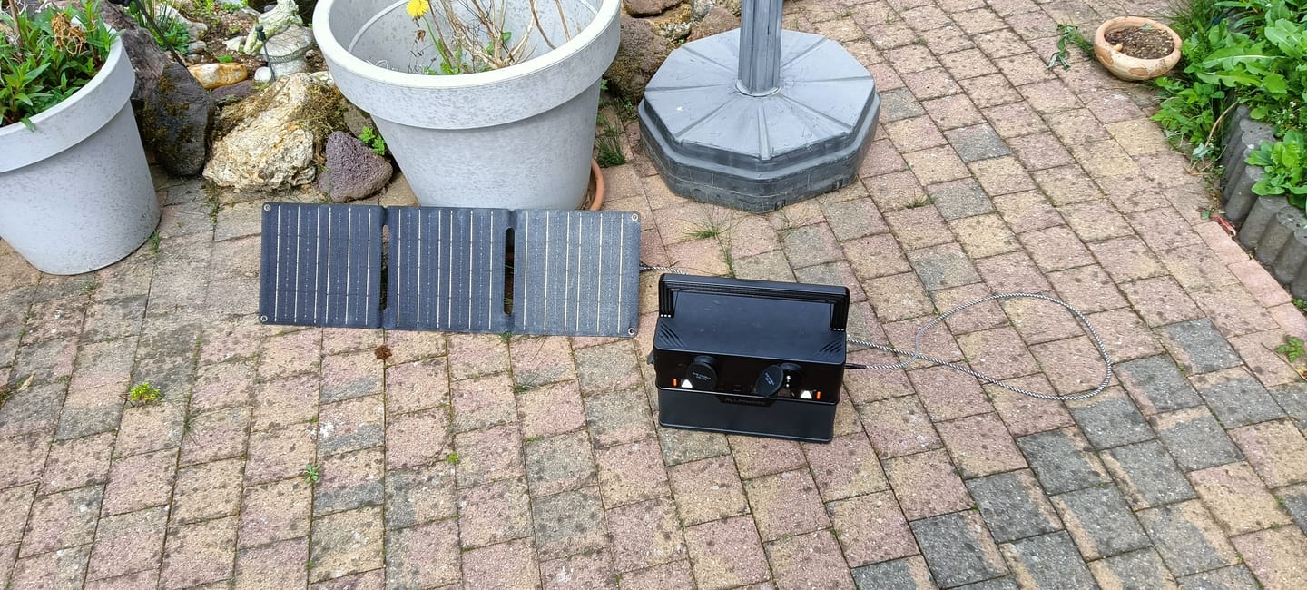 Customer photo review of 🎁 ALLPOWERS SP001 12V 21W Portable Foldable Solar Panel (100% off)