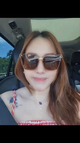 Customer photo review of Cleo Square Framed Sunglasses