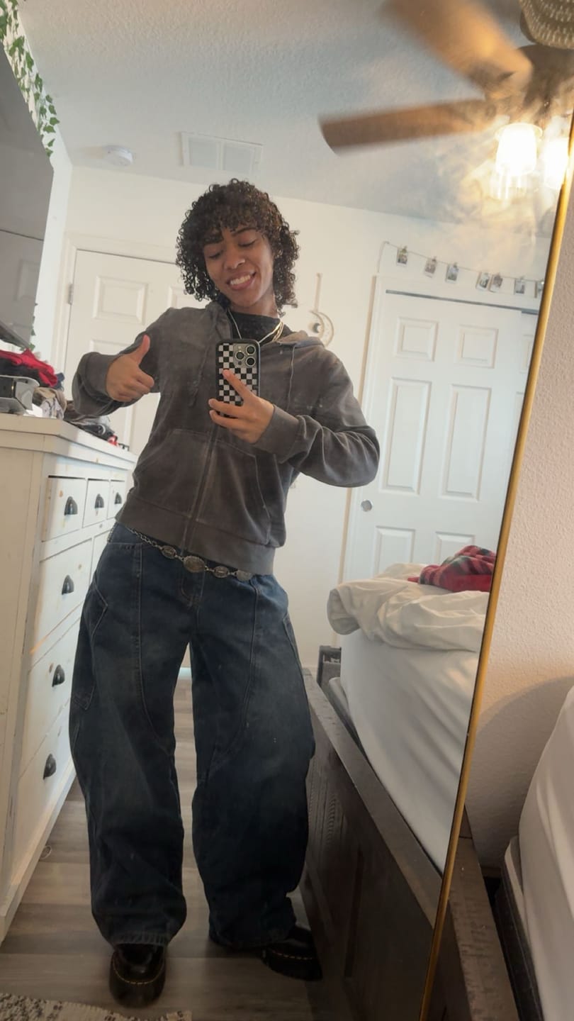 Customer photo review of Aelfric Eden  Baggy Barrel Big Pocket Jeans