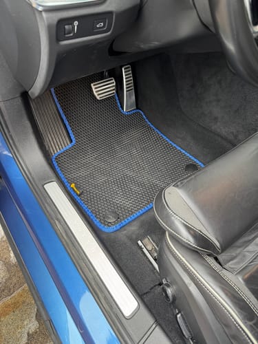 Customer photo review of Dywaniki samochodowe na zamówienie - Przód i tył