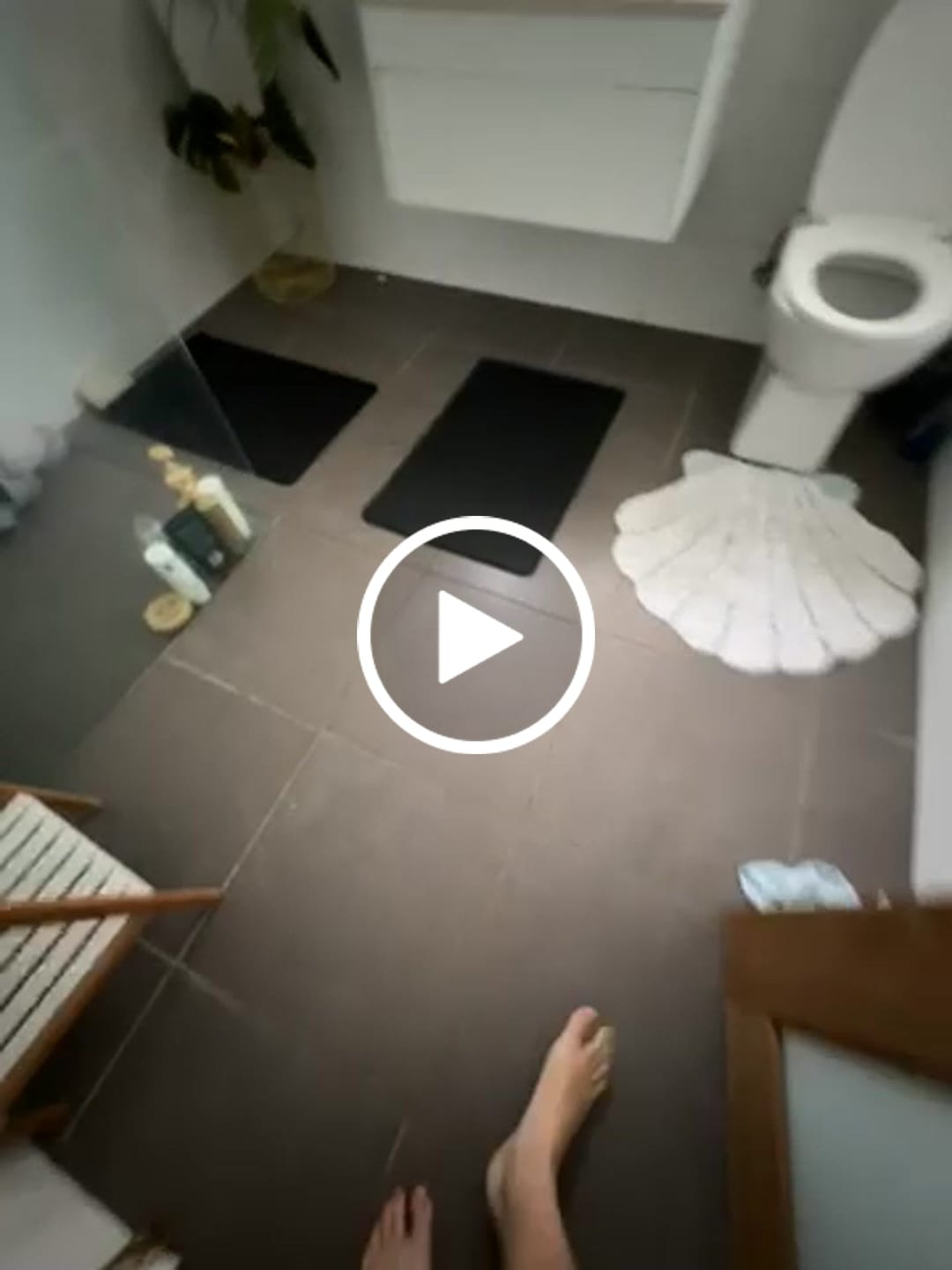 Customer video review of Diatomite Fast Drying Bathmat (50x80cm)