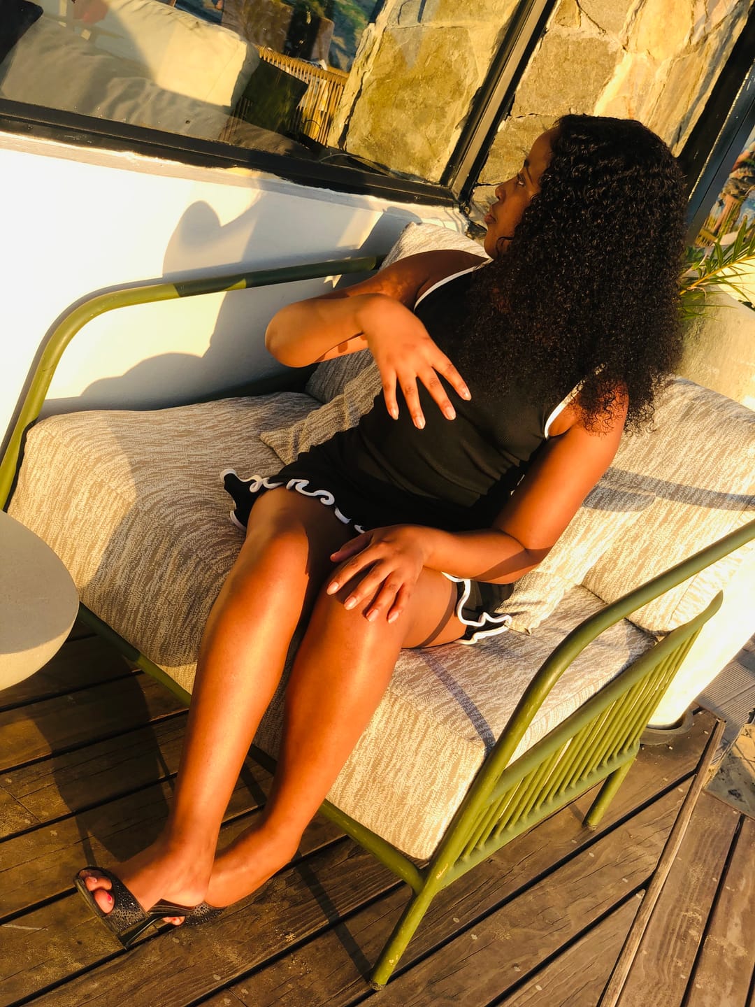 Customer photo review of Jerry Curly 4 X 4 Closure 16 inch Wig
