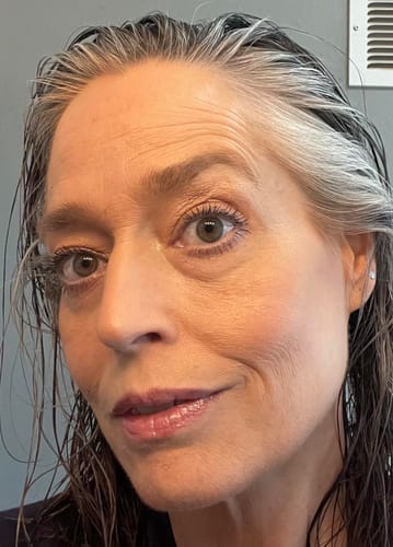 Customer photo review of Voedende Nora Mascara