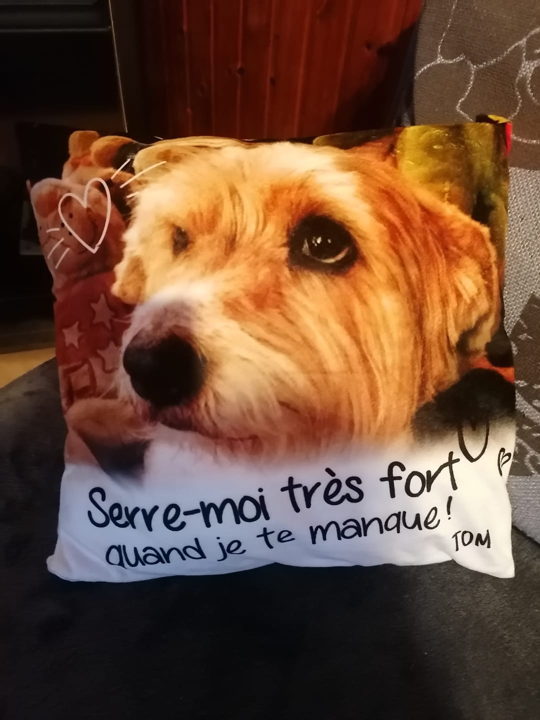 Customer photo review of Serre-moi très fort quand je te manque - Coussin personnalisé