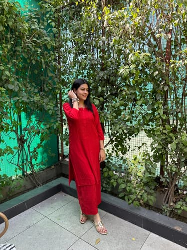 Customer photo review of Nazakat Red 2 piece Rayon set