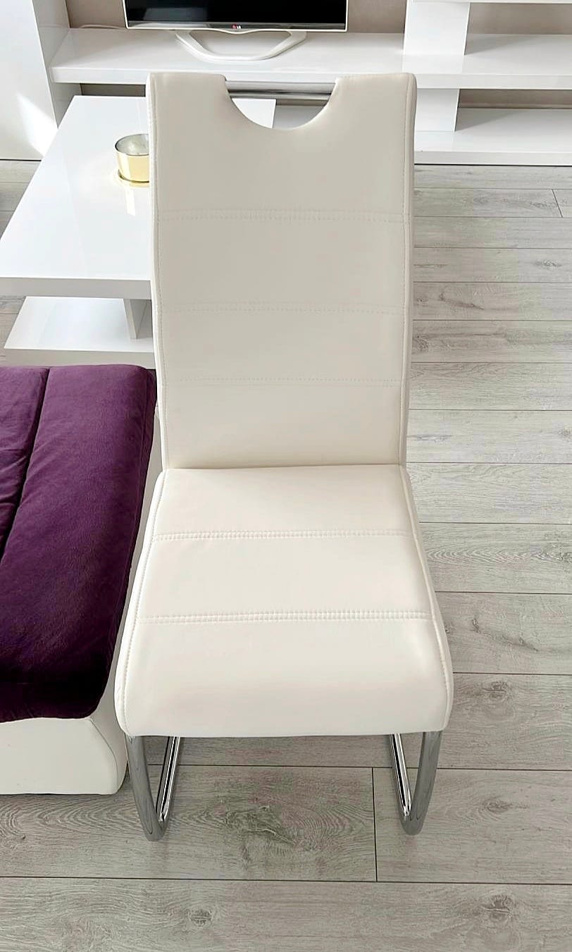 Customer photo review of Scaun tapitat K211, alb/crom, piele ecologica/metal, 42x60x97 cm