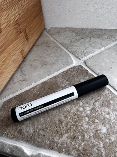 Customer photo review of Voedende Nora Mascara