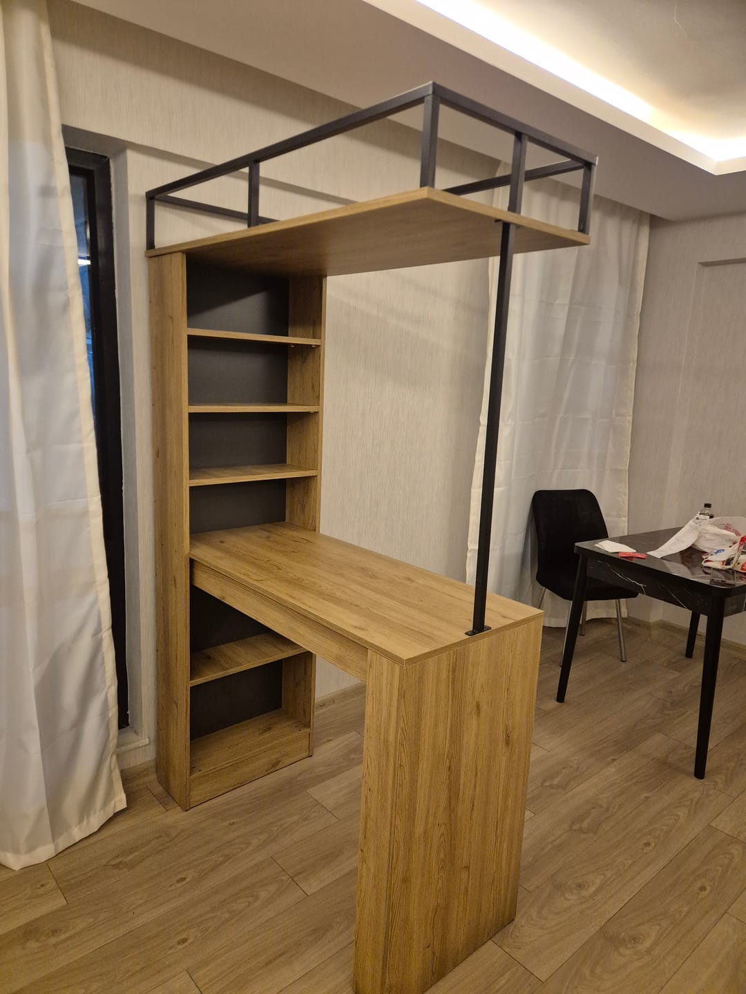 Customer photo review of Rani JA117 Bar Masası Raflı Mutfak Yemek Masası Sepet Ceviz