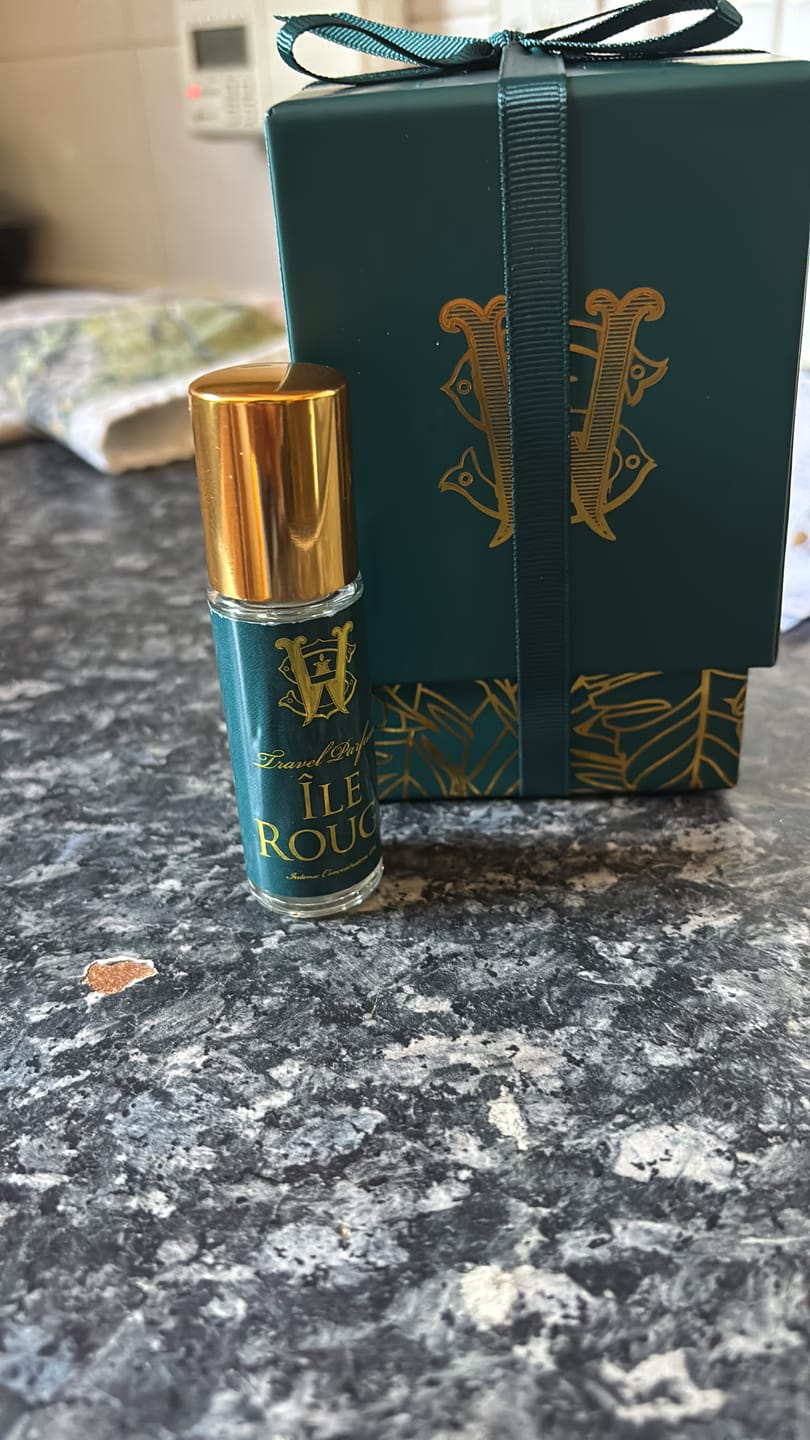 Customer photo review of Ile Rouge