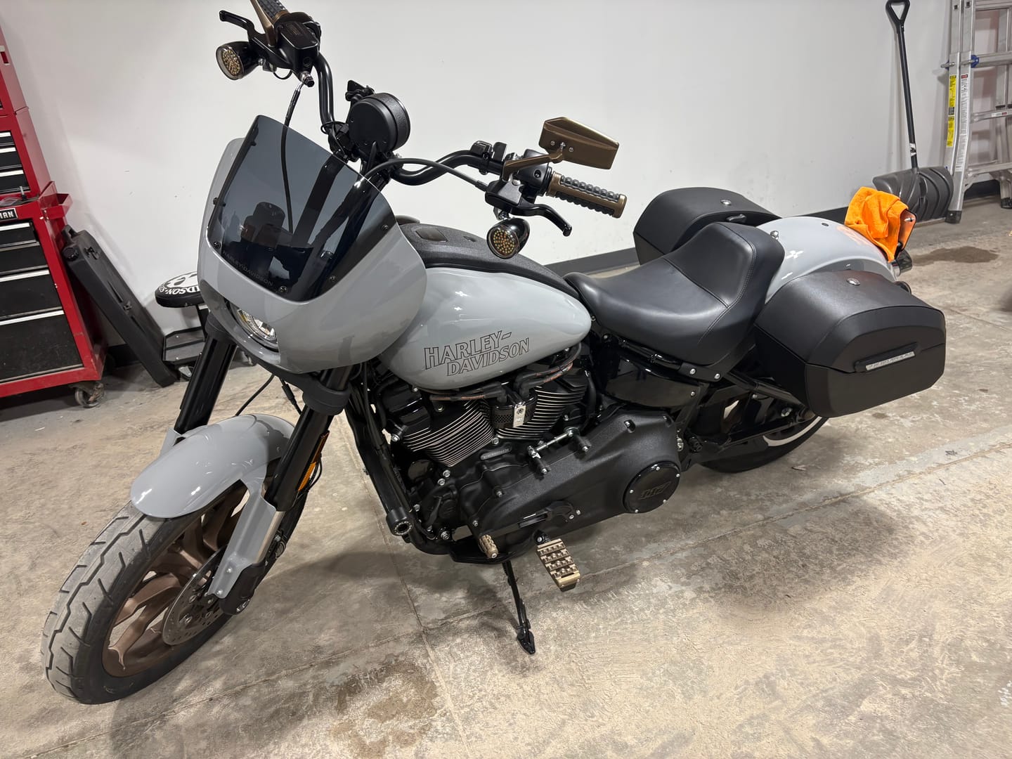 Customer photo review of 32L - Darkin Large Quick Mount Leather Wrapped Hard Saddlebags for Harley Softail Low Rider S FXLRS