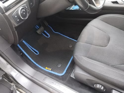 Customer photo review of Dywaniki samochodowe na zamówienie - Przód i tył