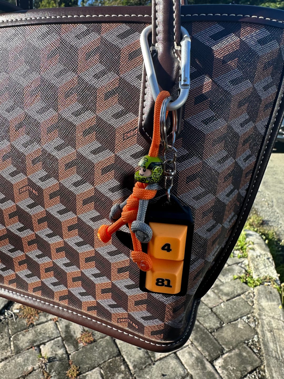 Customer photo review of Limited Edition 2025 Lando Norris Racing Paracord Buddy Keychain