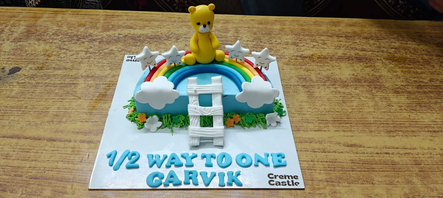 Customer photo review of Teddy Half Design Cake