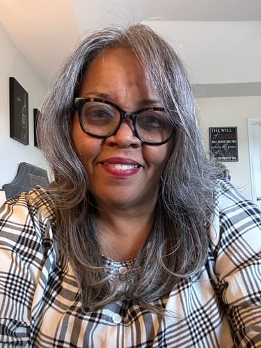 Customer photo review of Luvwin Salt & Pepper Gray Beginner Friendly Glueless Straight Wig 100% Human Hair