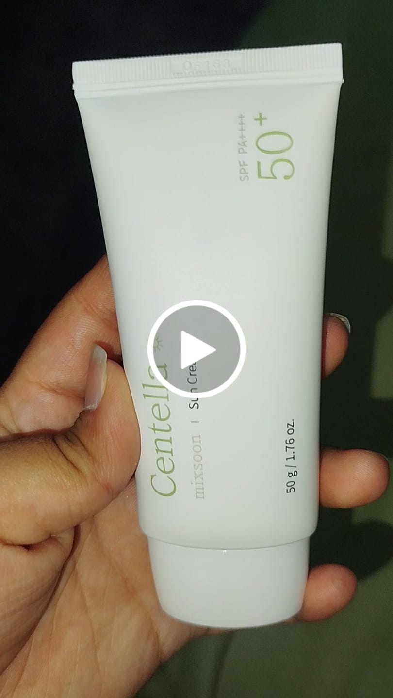 Customer video review of MIXSOON - Centella Sun Cream SPF 50+ PA++++ 50 GR | Protector Solar