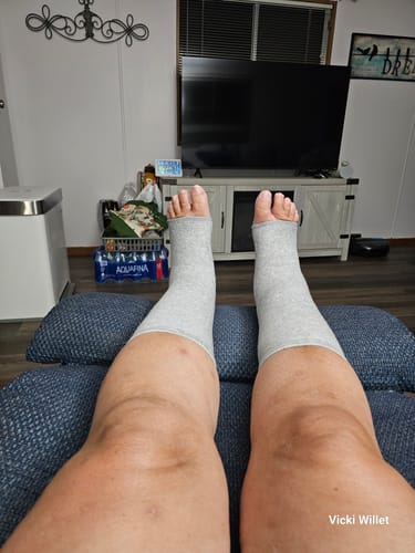 Customer photo review of Premium Anti-Fatigue Bamboo Footsleeves