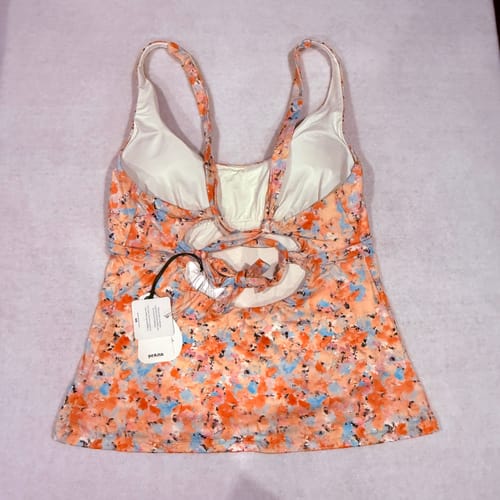 Customer photo review of prAna NWT/NWOT Apparel and Swim Wholesale