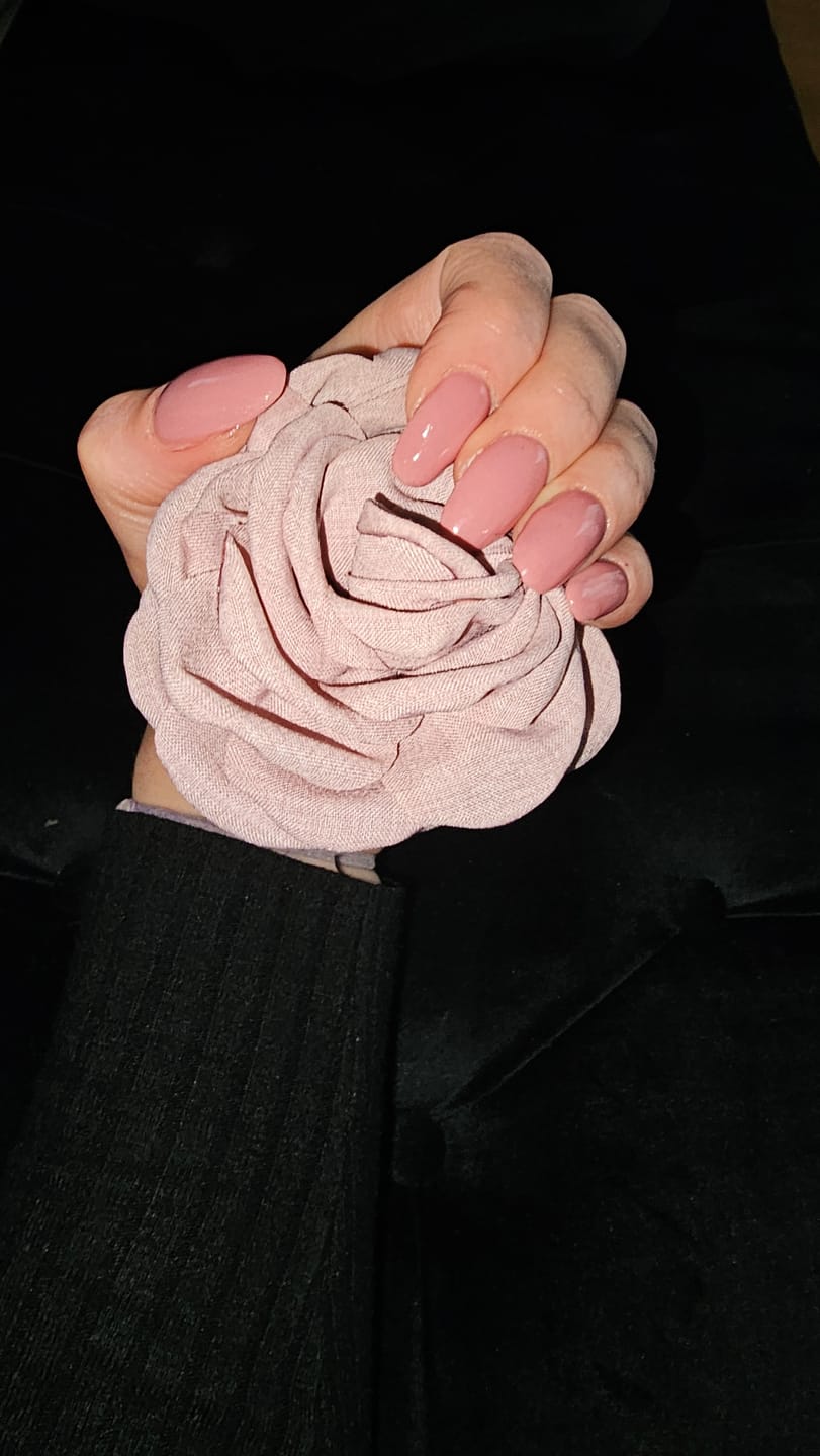 Customer photo review of Auburn Umber Dipping Powder