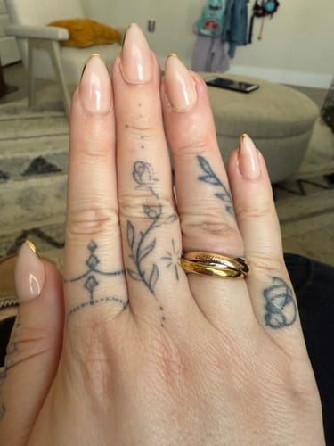 Customer photo review of 18K Trinity Ring