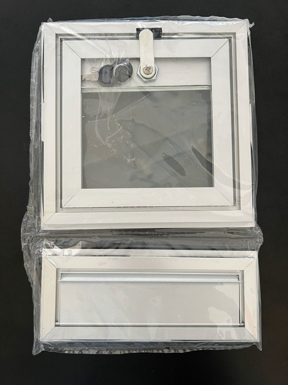Customer photo review of Aluminium 230mm Mail Letter Box/ Peti Surat (Head & Tail Set) AA-L.BOX 230(W KEY)/ AA-L.BOX 230(W/O KEY) ALUCLASS