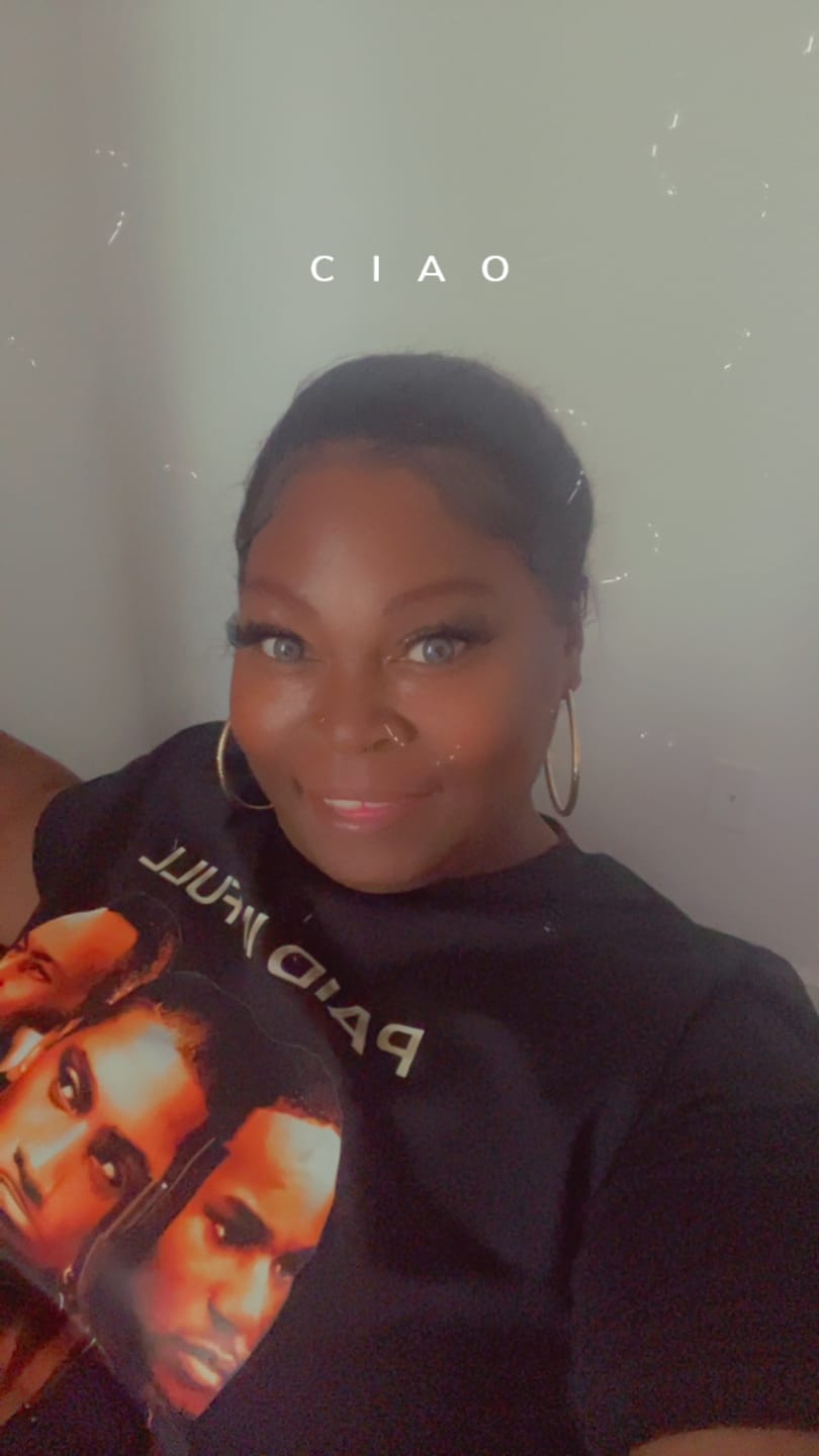 Customer photo review of DNA Taylor Blue Gray Prescription Coloured Contact Lenses