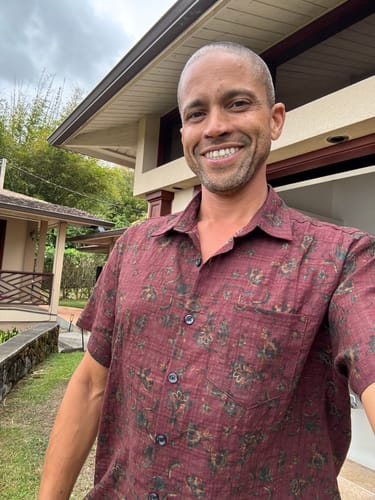 Customer photo review of Men's Boho Retro Floral Print Summer Shirt