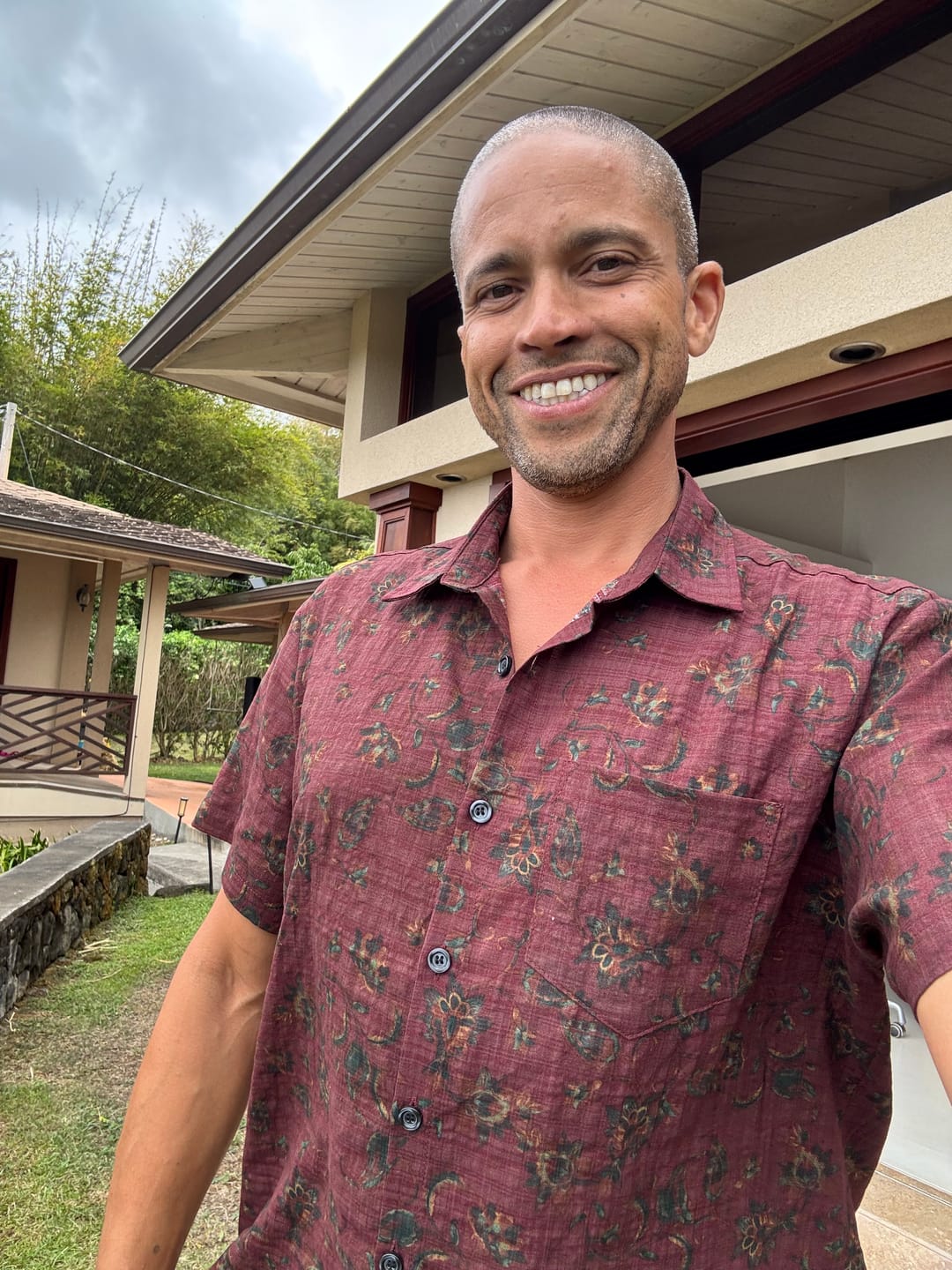 Customer photo review of Men's Boho Retro Floral Print Summer Shirt