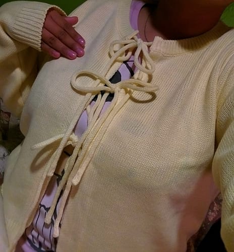 Customer photo review of SWEATER LASSO AMARILLO