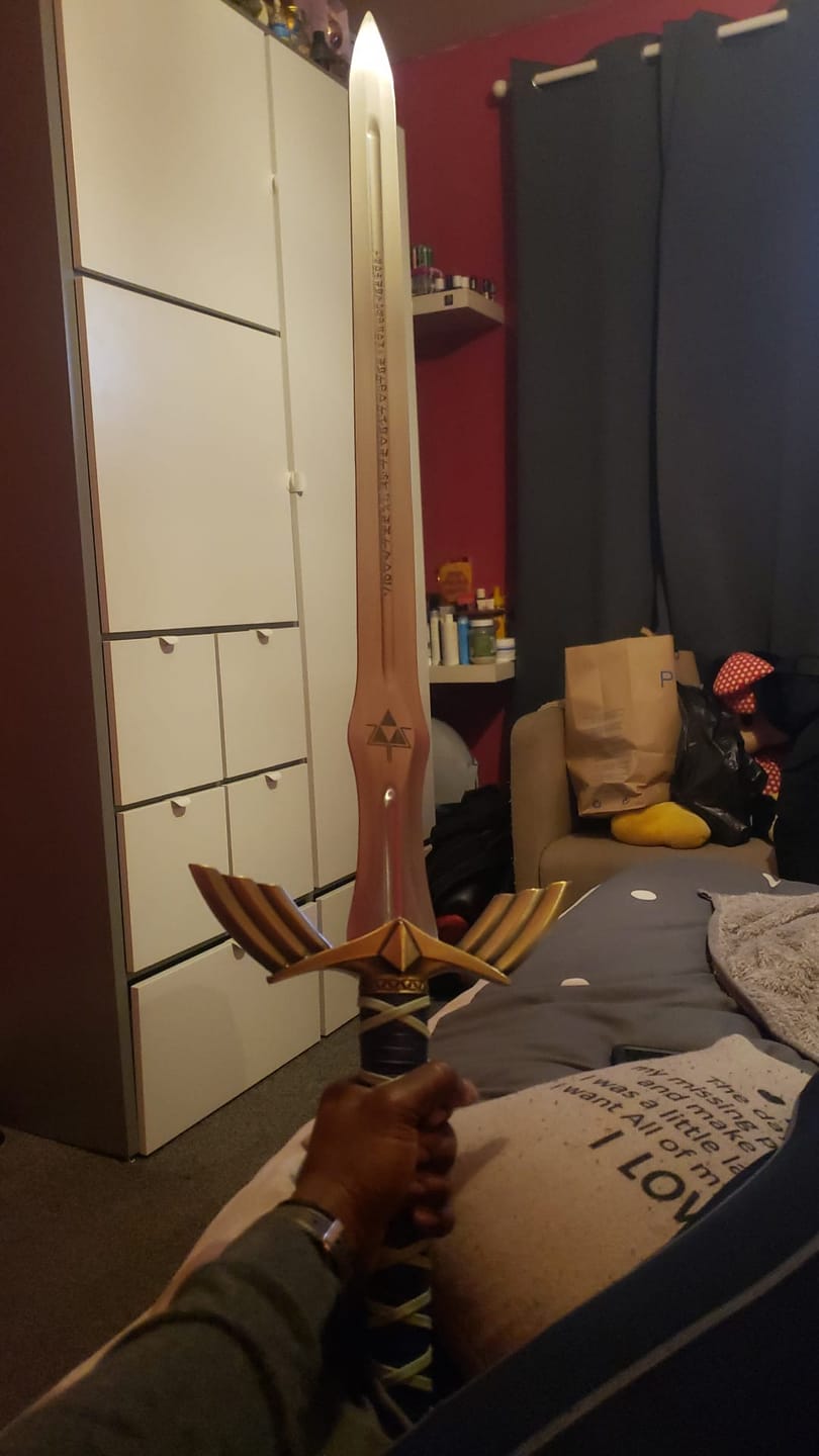 Customer photo review of Legend Of Zelda - Deluxe Master Sword From Breath Of The Wild