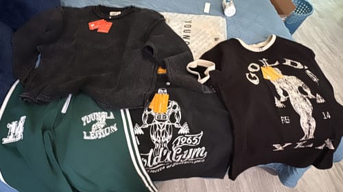 Customer photo review of GOLD´S GYM WIDE NECK TERRY TEE #5021