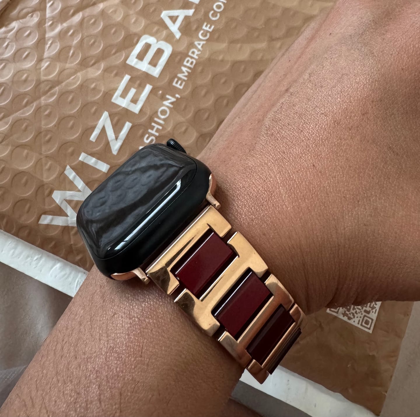 Customer photo review of Aura Metal Band