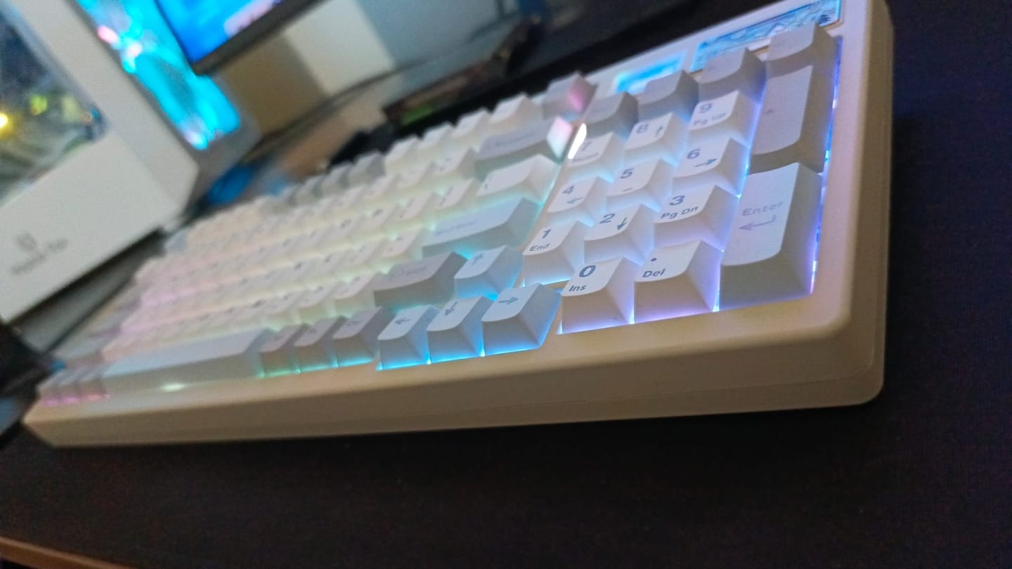 Customer photo review of YUNZII IF99 Mekanik Klavye
